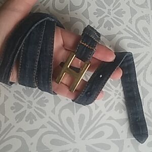Vintage Tommy Hilfiger Skinny Denim Jean Belt with Gold H Monogram buckle
